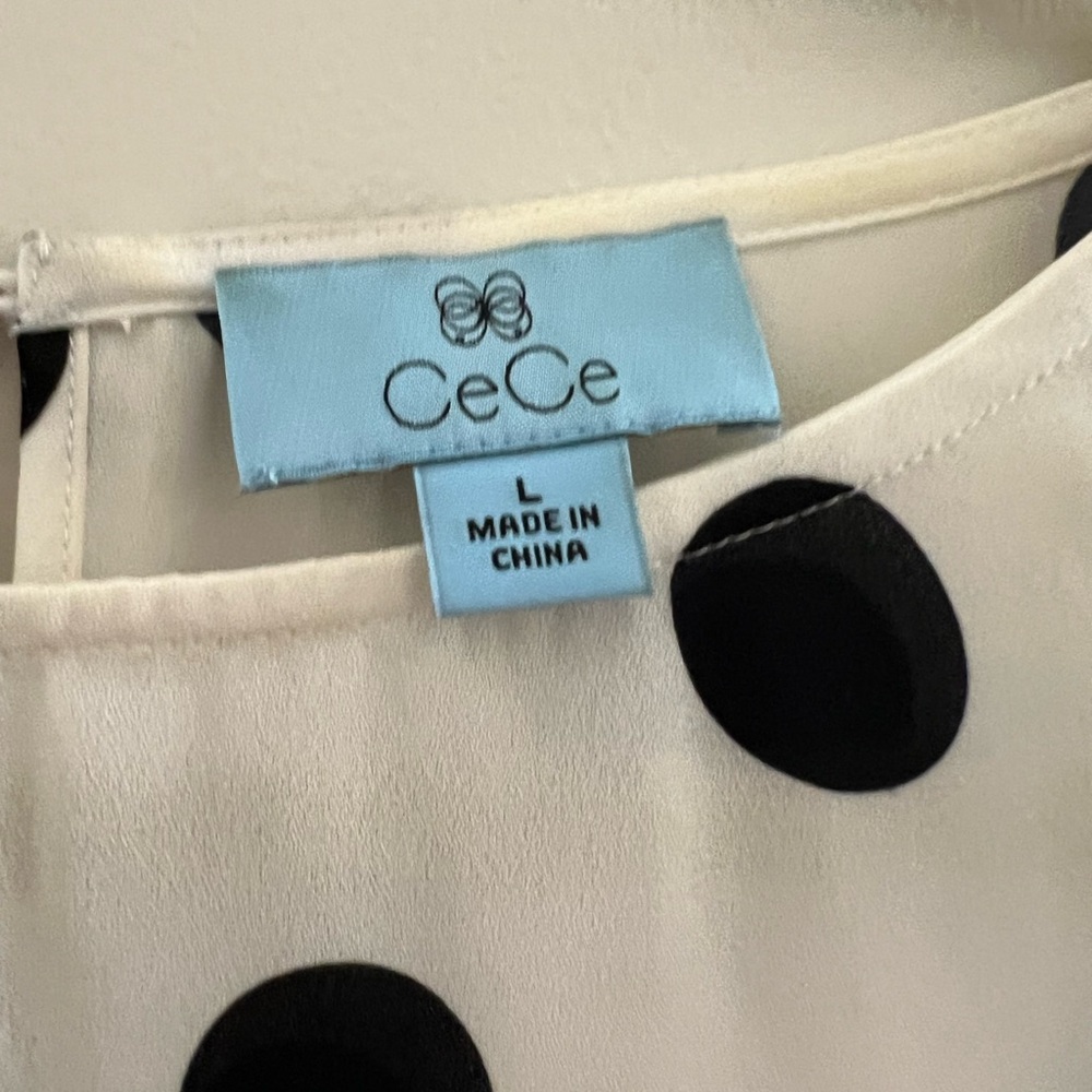 CeCe top - Picture 2 of 4